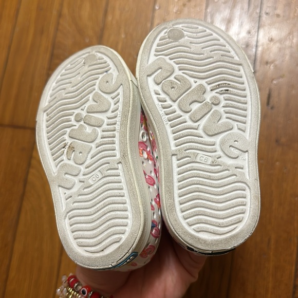 Minnie, mouse shoes, size 6 - Picture 2 of 5